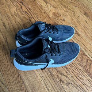 Boys Black Nike Spikeless Golf Shoes Size 6